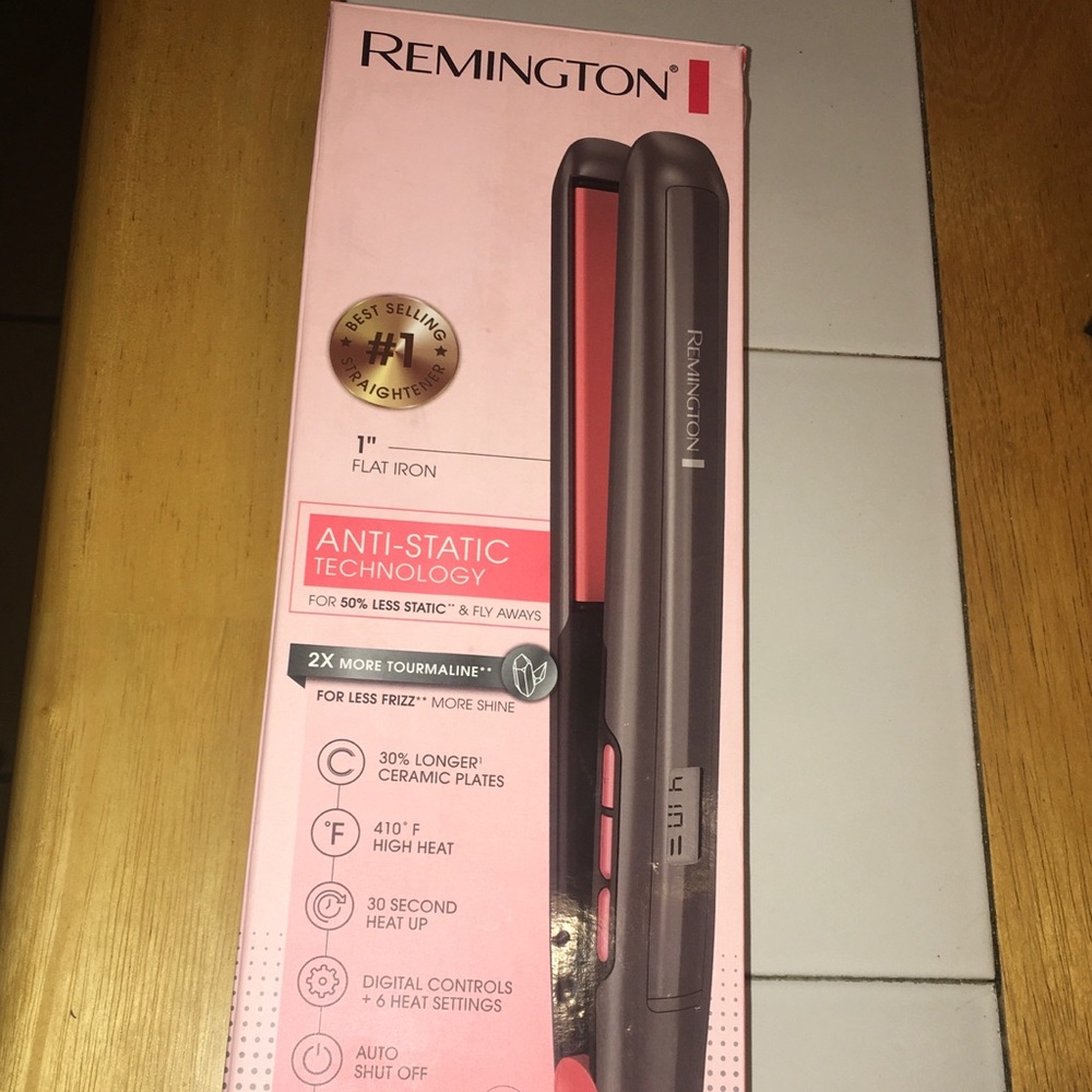Remington 1” flat iron